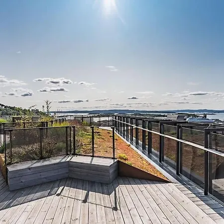 Apartment Spacious Modern 2br At Barcode