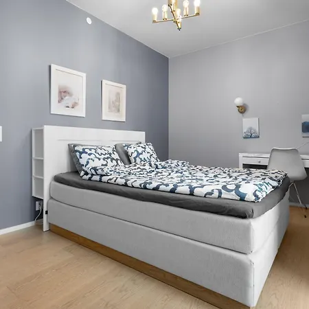 Spacious Modern 2br At Barcode Apartment *