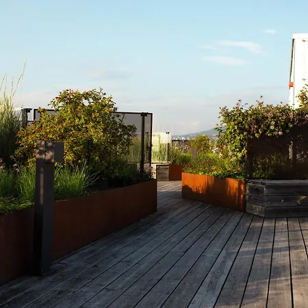 Spacious Modern 2br At Barcode *