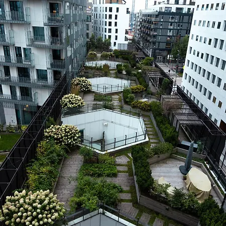 Spacious Modern 2br At Barcode *