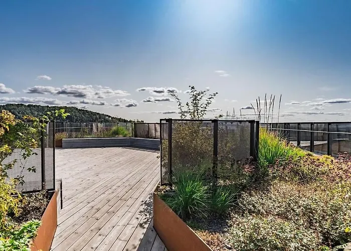 Spacious Modern 2br At Barcode *