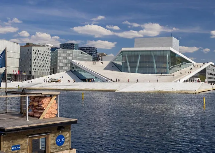 Spacious Modern 2br At Barcode Oslo