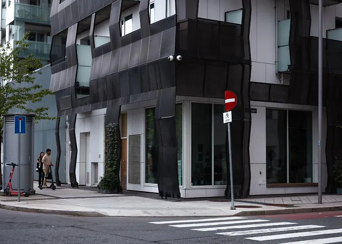 Spacious Modern 2br At Barcode Lägenhet *