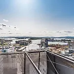 Apartamento Spacious Modern 2br At Barcode