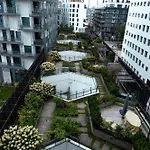 Spacious Modern 2br At Barcode *